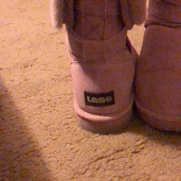 Boots - Picture 3 of 3